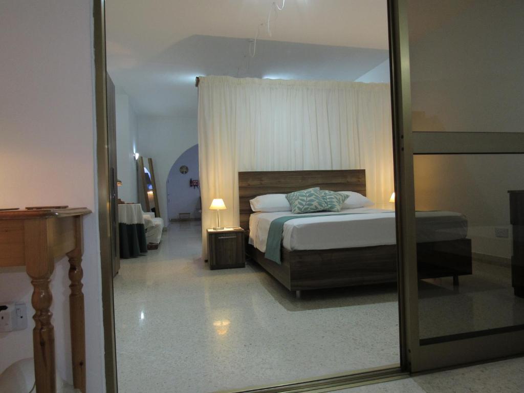Central Studio Apartment