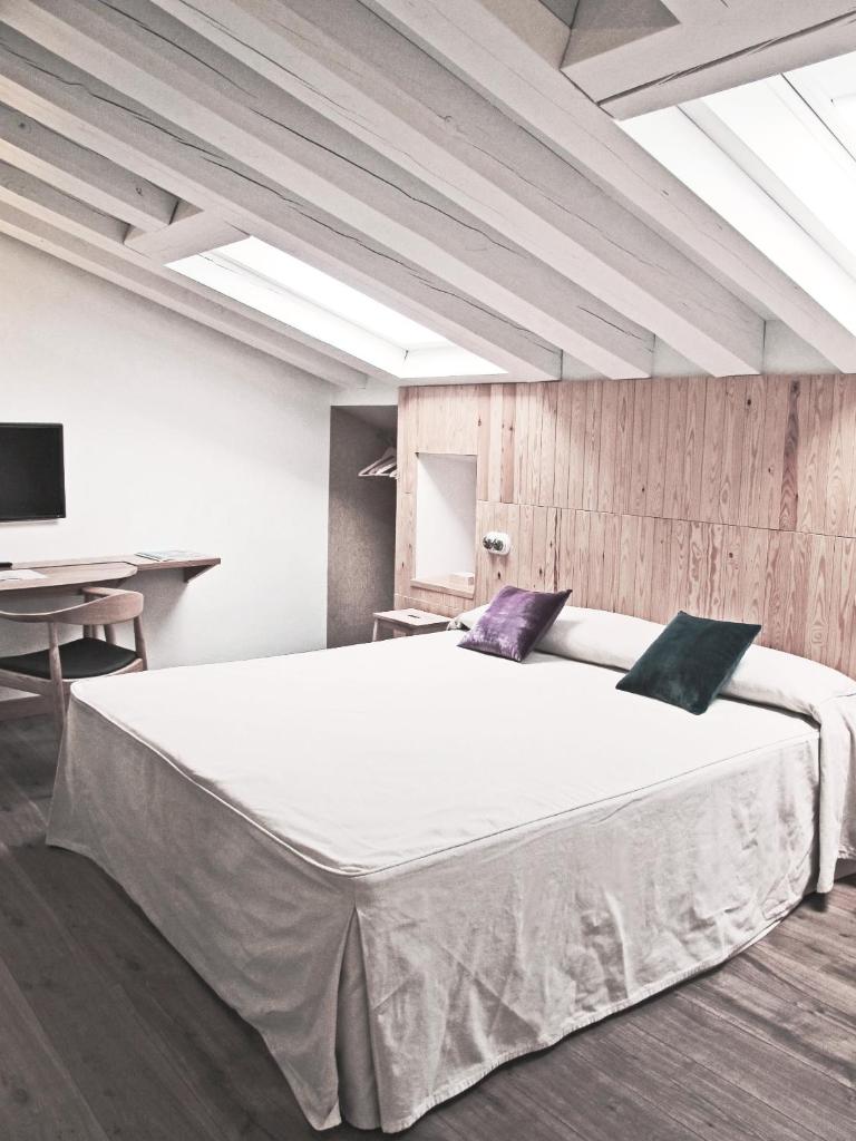 Hotel Ayllon photo 4