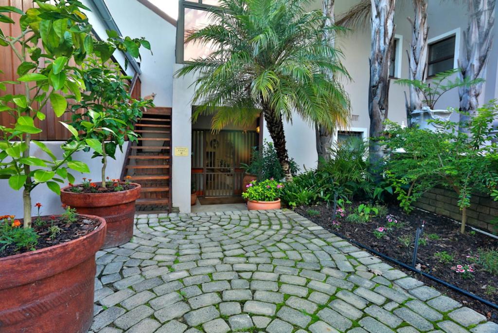 Hazelwood House photo 1