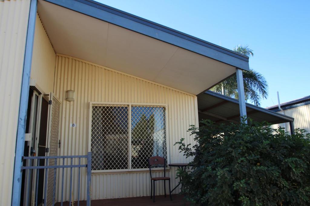 Karratha Caravan Park - Tap to explore photos