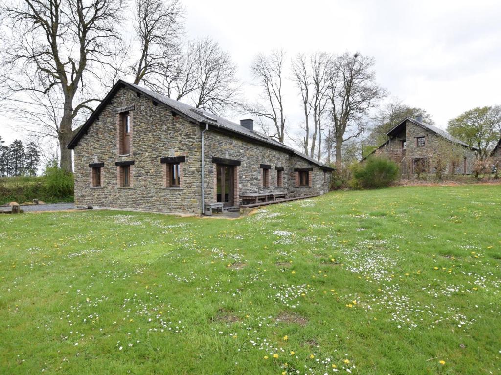 Spacious Holiday Home in Houffalize with Barbecue photo 1