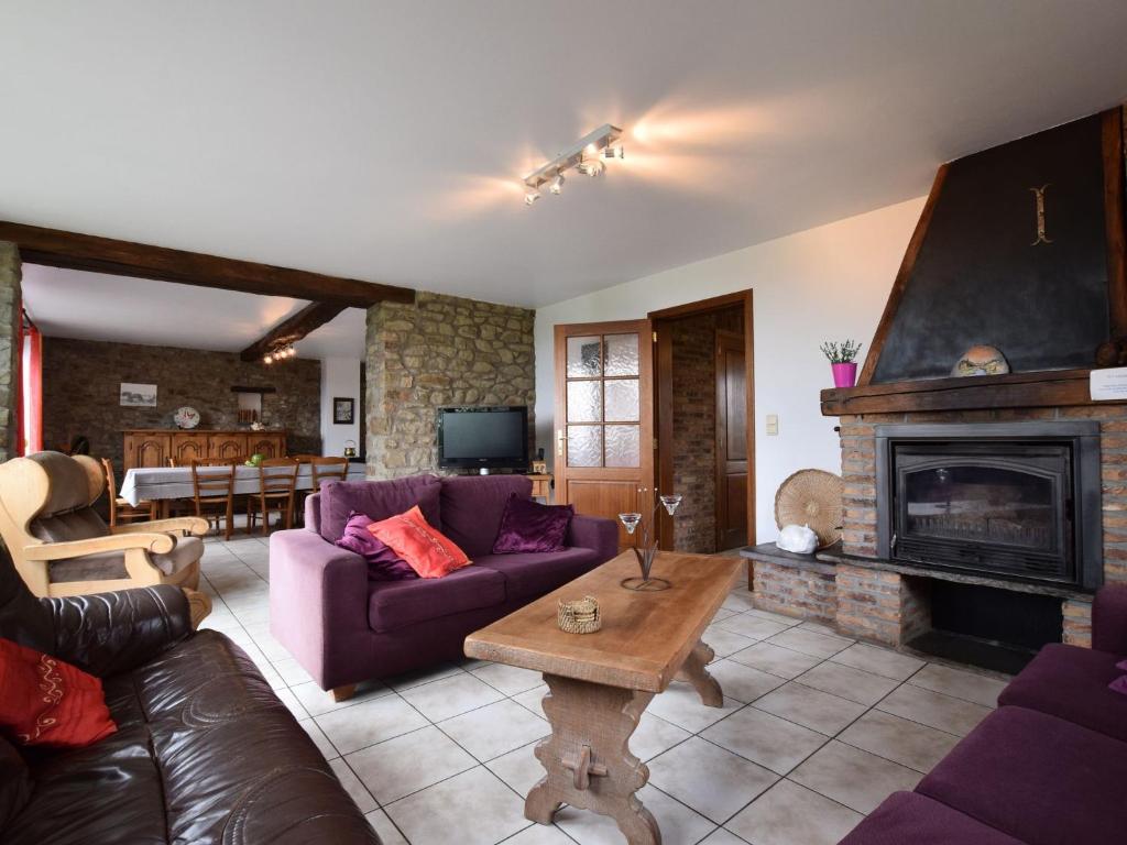 Cozy Holiday Home in Rendeux with Fenced Garden photo 4