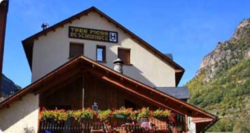 Tres Picos photo 1