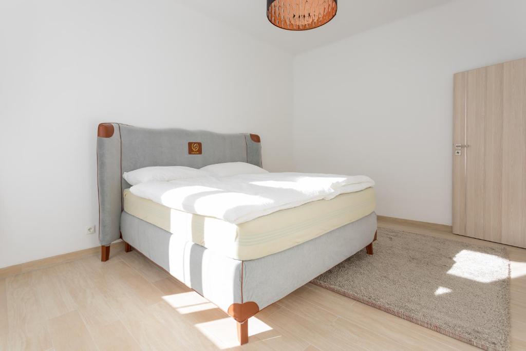 Апартаменты (Апартаменты (13)), Apartment house in Vienna