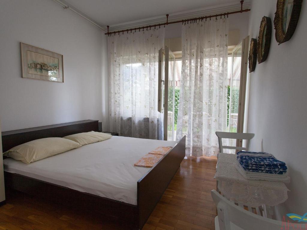 Charming Apartment in Vantacici amid the Sea photo 4