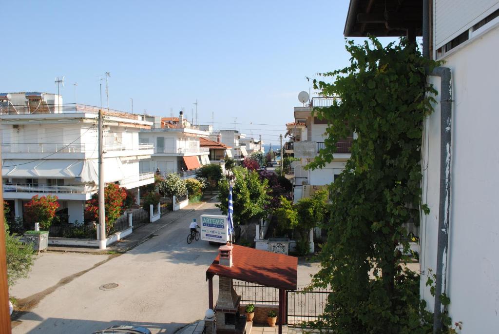Artemis Apartments photo 2