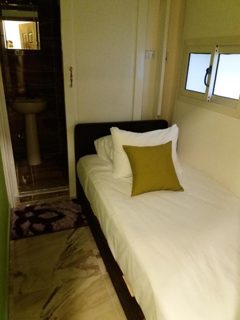 Одноместный (Одноместный номер с общей ванной комнатой), Cairo Golden Plaza Hotel