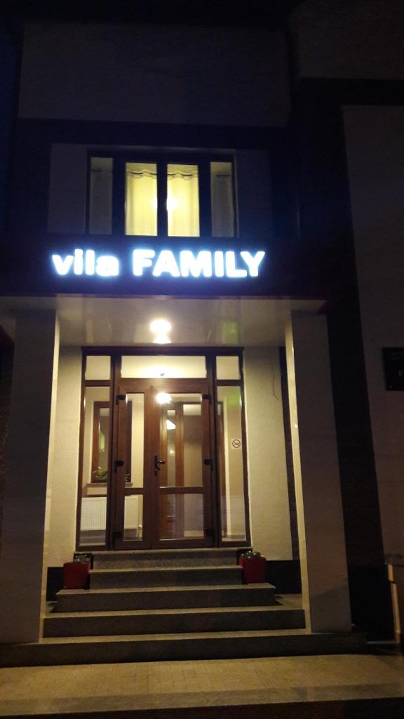 Vila Family photo 3