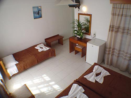 Petra Nera Room Type - Triple Room