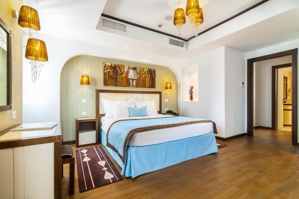 Сьюит (VIP-люкс Cismigiu с террасой и бесплатным Wi-Fi), Epoque Hotel