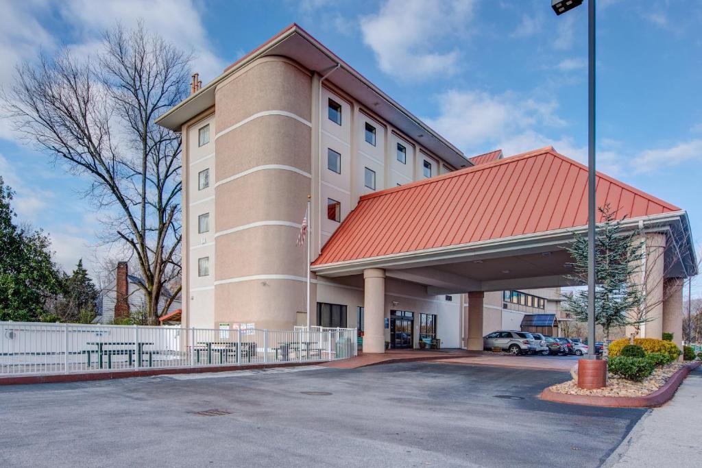 River Bend Inn image