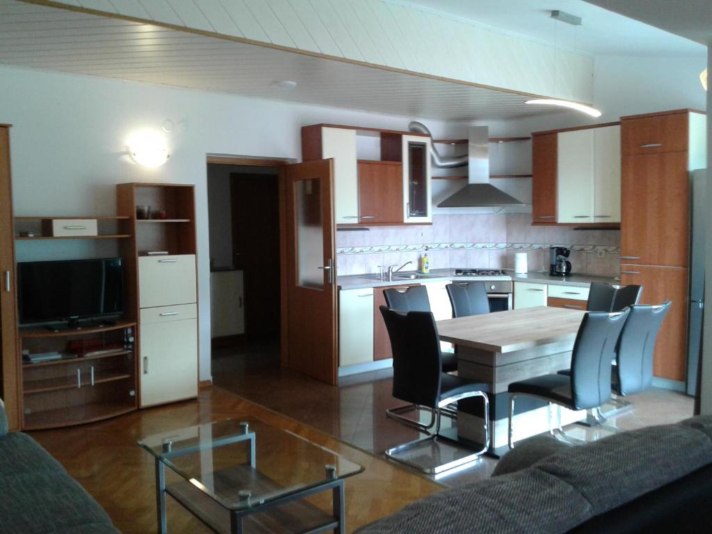 Apartment Nevena photo 2