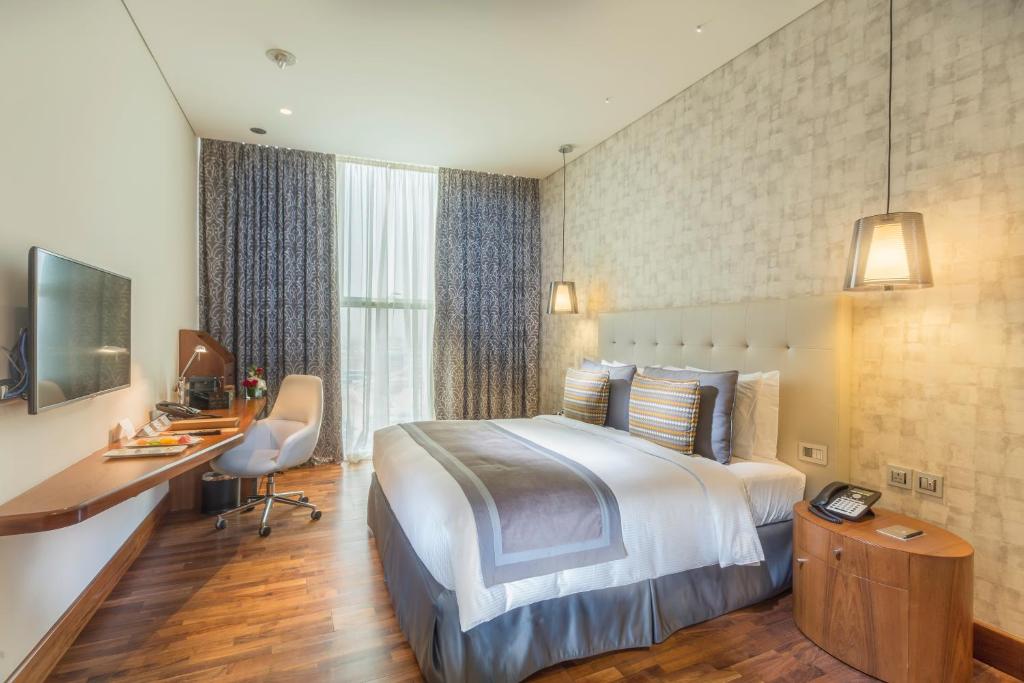 Двухместный (Улучшенный номер с кроватью размера «king-size»), The Avenue, a Murwab Hotel