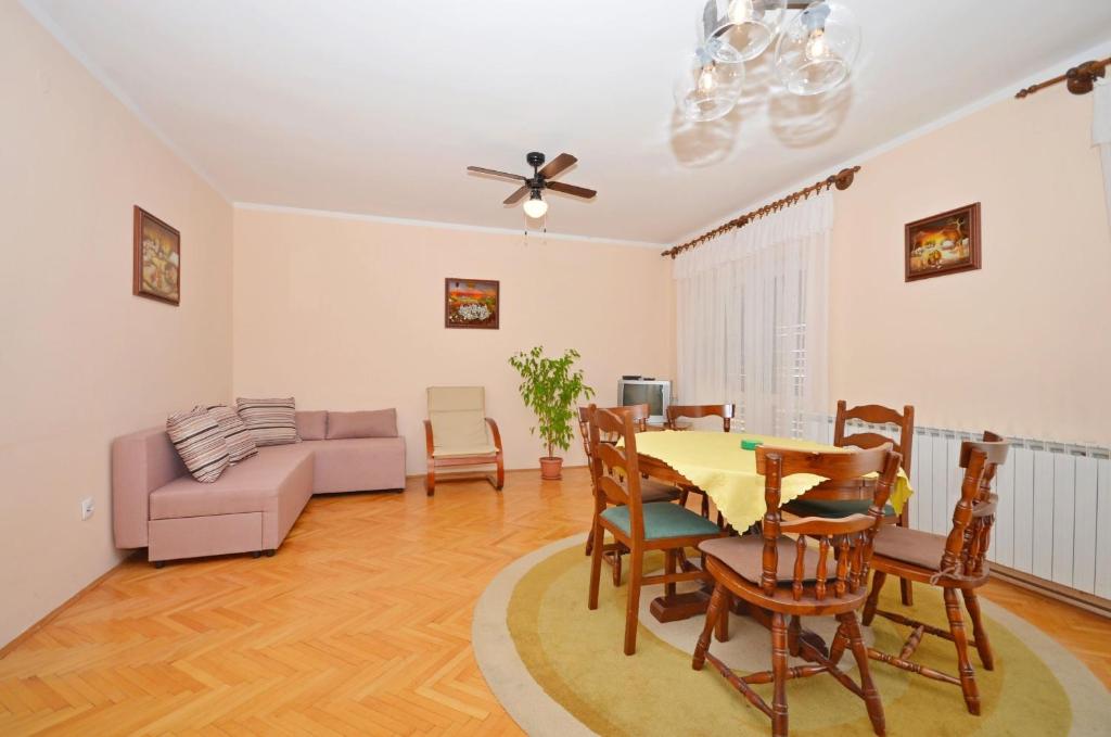 Apartments Marija near Center photo 2