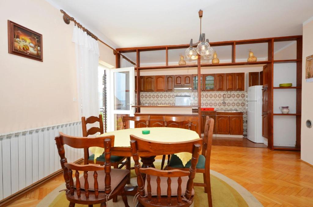 Apartments Marija near Center photo 3