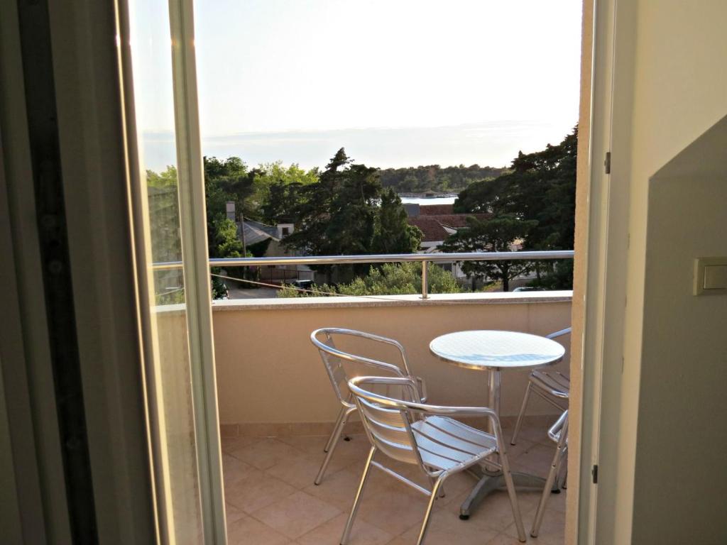 Apartments Karolina photo 3