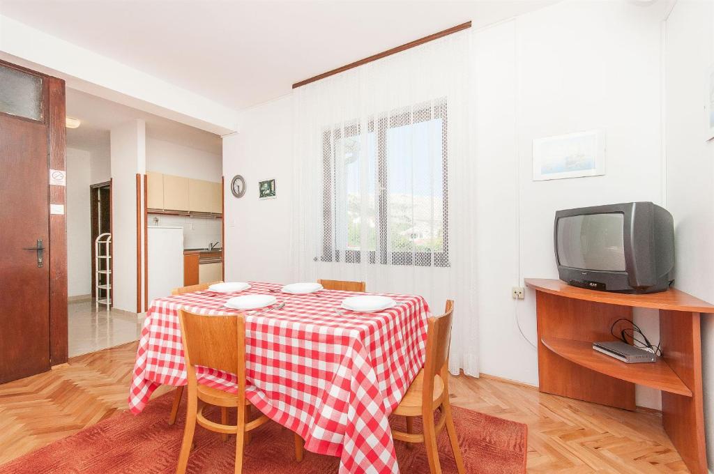 Apartments Mate photo 3