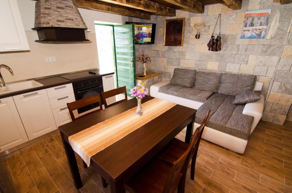 House Radojka photo 2