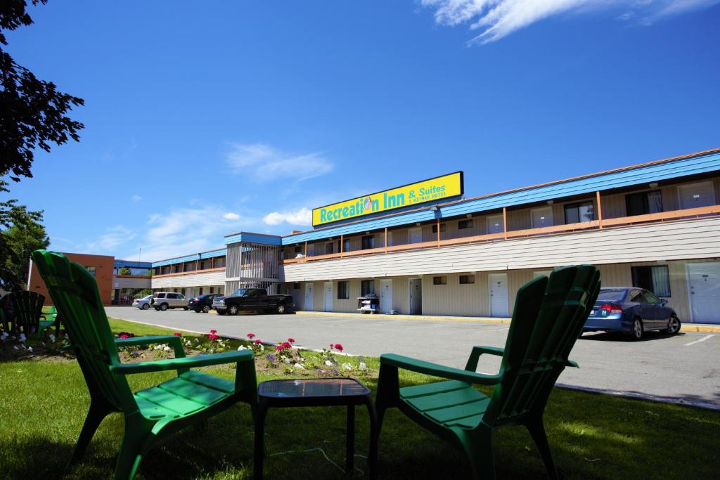 Recreation Inn and Suites photo 2