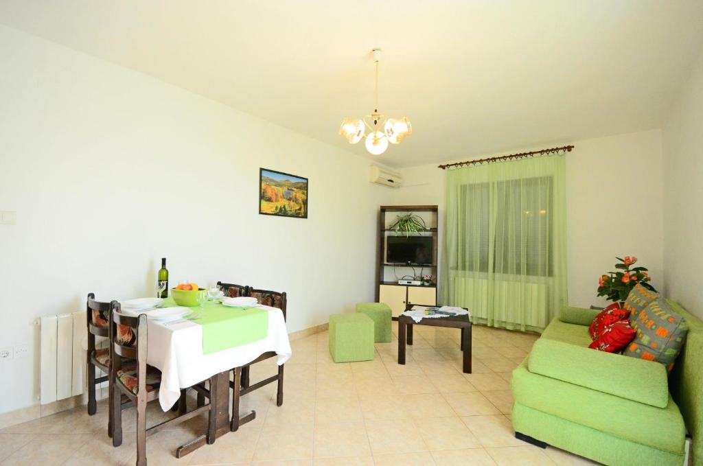 Apartments Ante photo 2