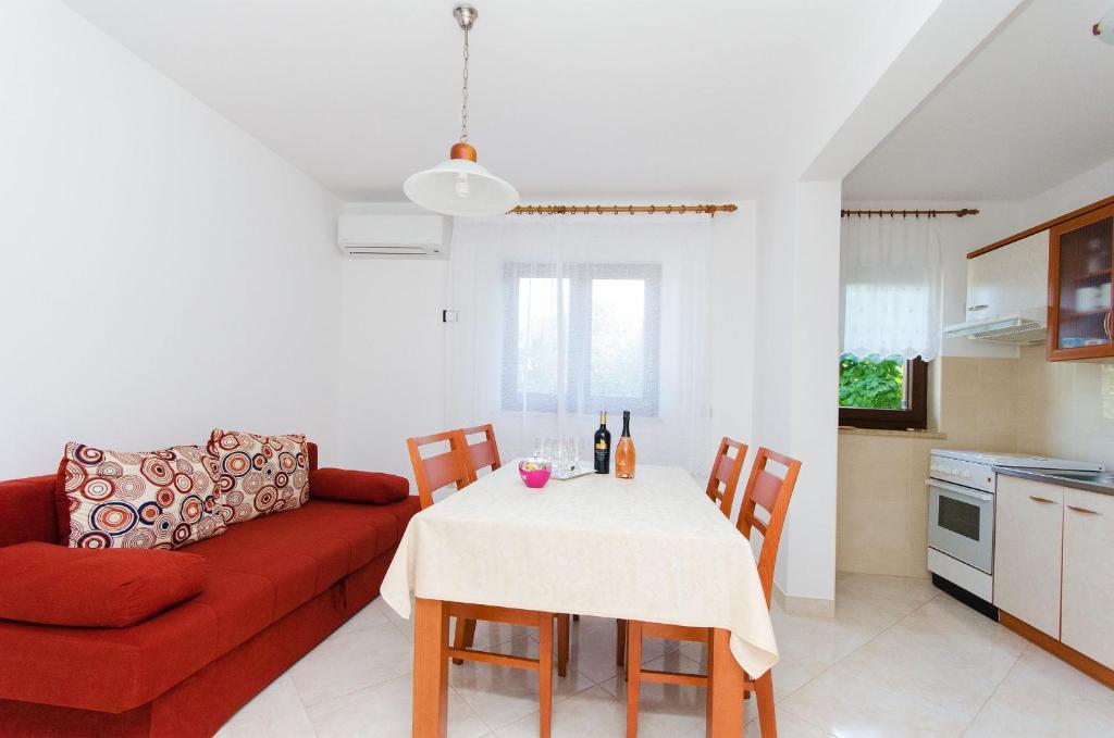 Apartment Marija photo 2