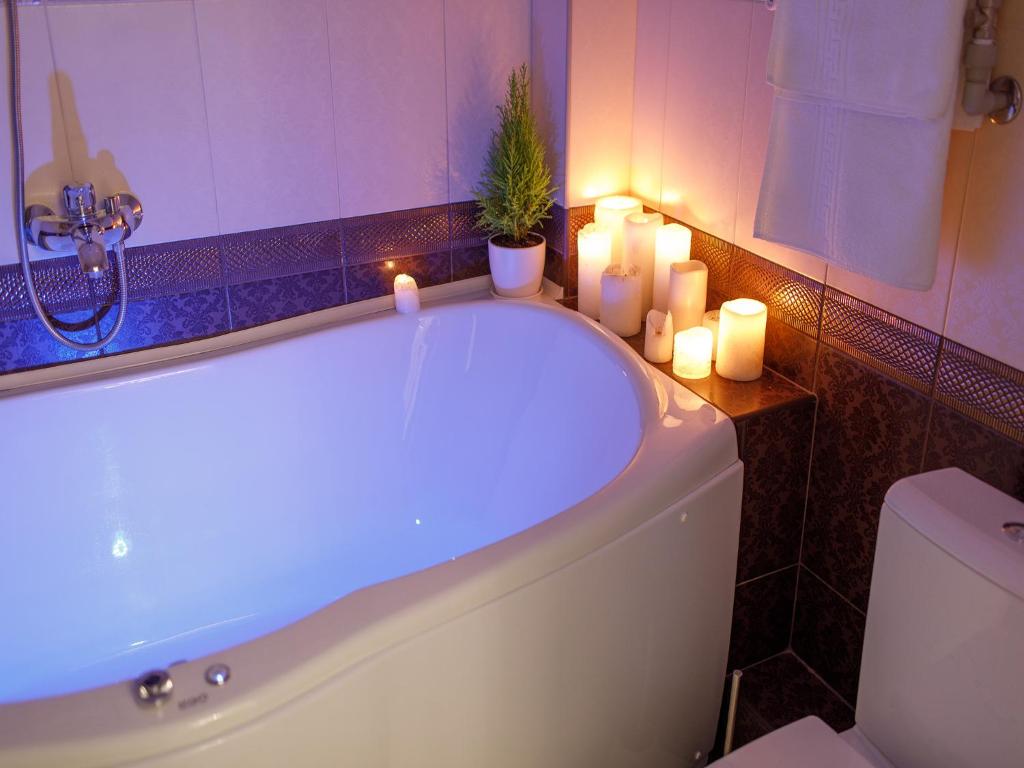 Royal Suite Apartment with Jacuzzi photo 2