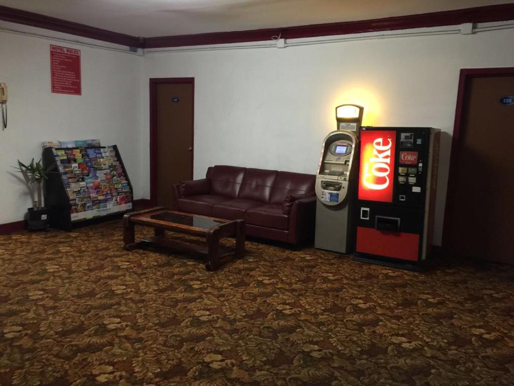 Hollywood Roxy Hotel image
