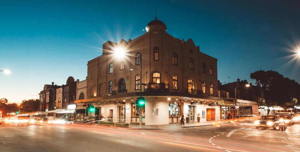 Crown Hotel Surry Hills photo 1