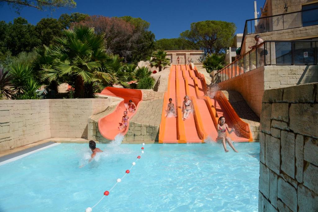 Camping les Cigales photo 2