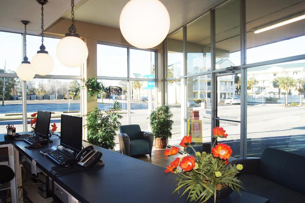 Oceanfront Viking Motel photo 2