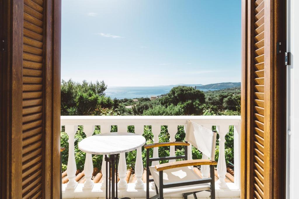 Panorama Apartments updated with infinity pool photo 1