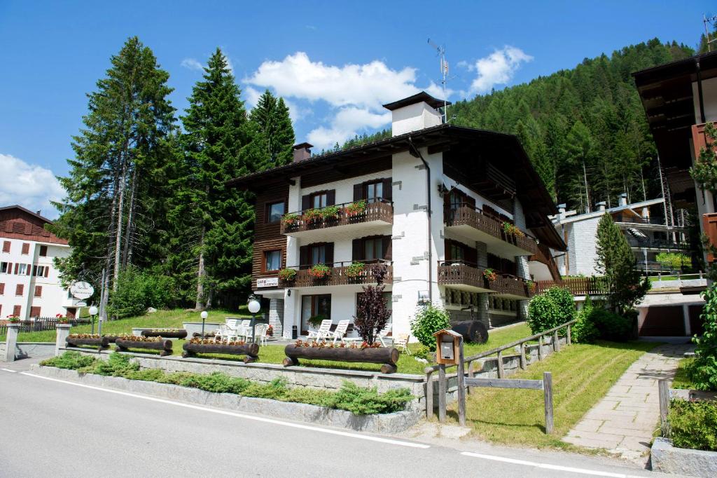 Garnì BUCANEVE Bed & Breakfast photo 4