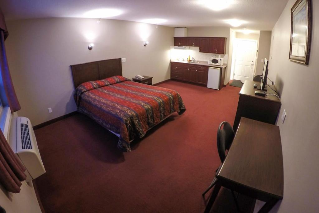 Westwood Inn photo 3