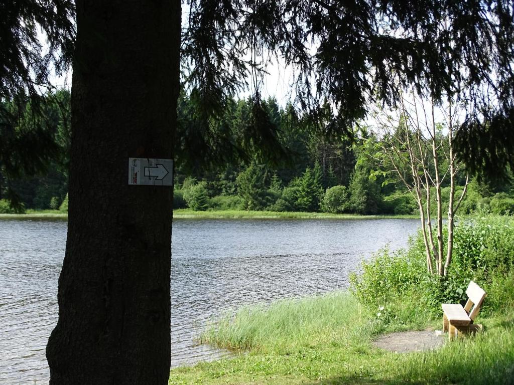 Hüttenflair am See mit Kamin photo 4