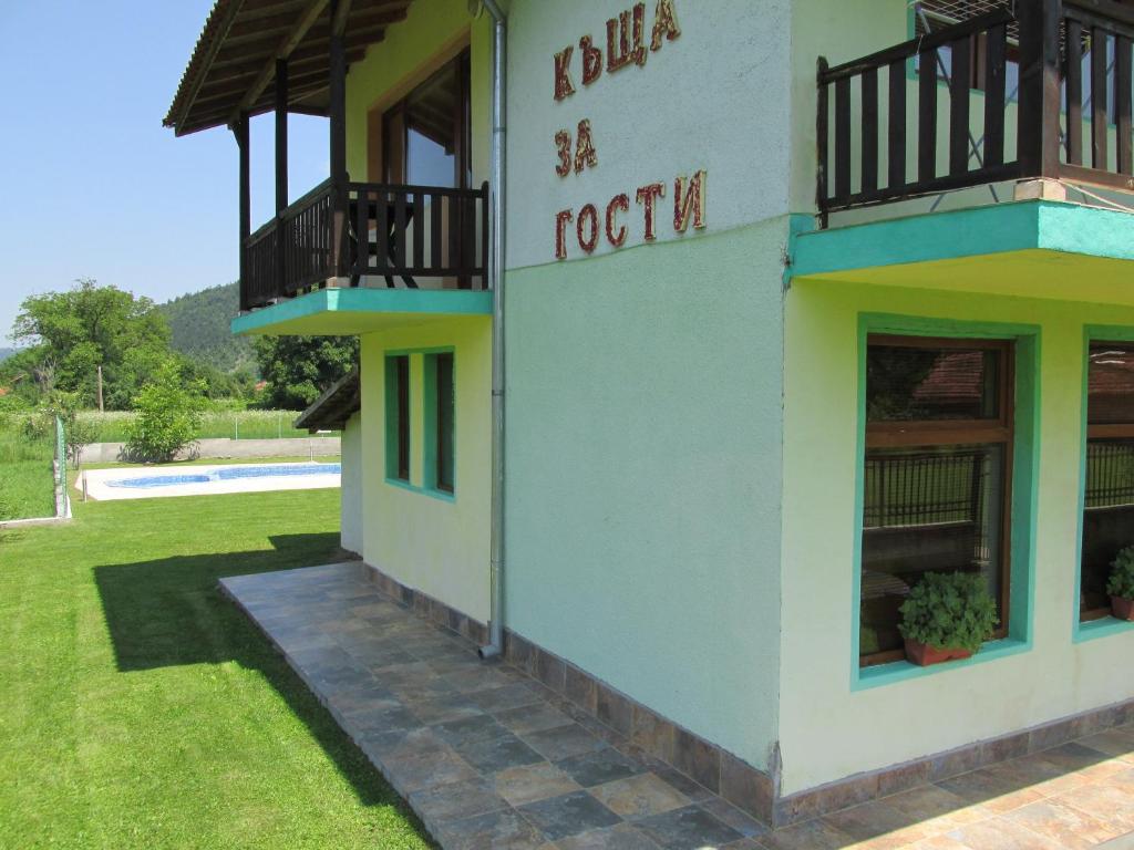 Pri Orehite Guesthouse photo 3