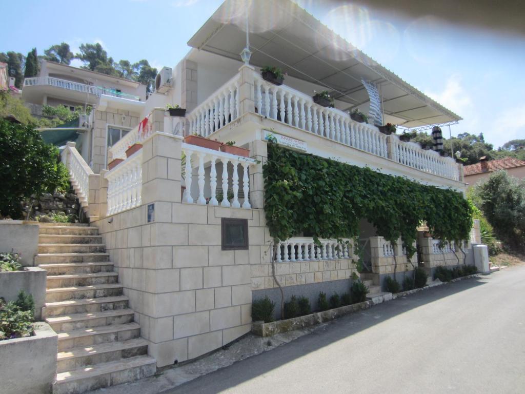 Apartments Morgen photo 1