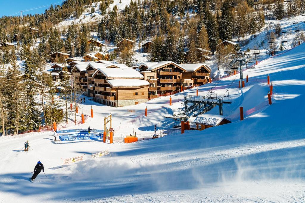 travelski home premium - Résidence Les Chalets d'Edelweiss 4 étoiles photo 2