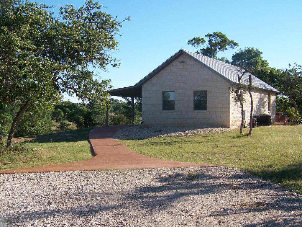 Breezy Hills Cottages - Moonlight Cottage photo 1