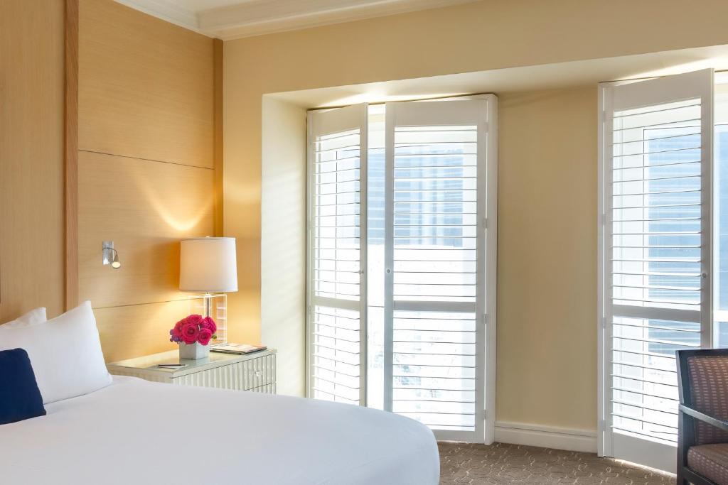 Двухместный (Улучшенный номер с кроватью размера «king-size»), Hotel Sofitel Los Angeles at Beverly Hills
