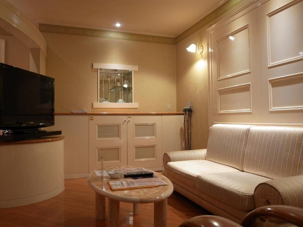 Hotel Large (Adult Only) photo 4