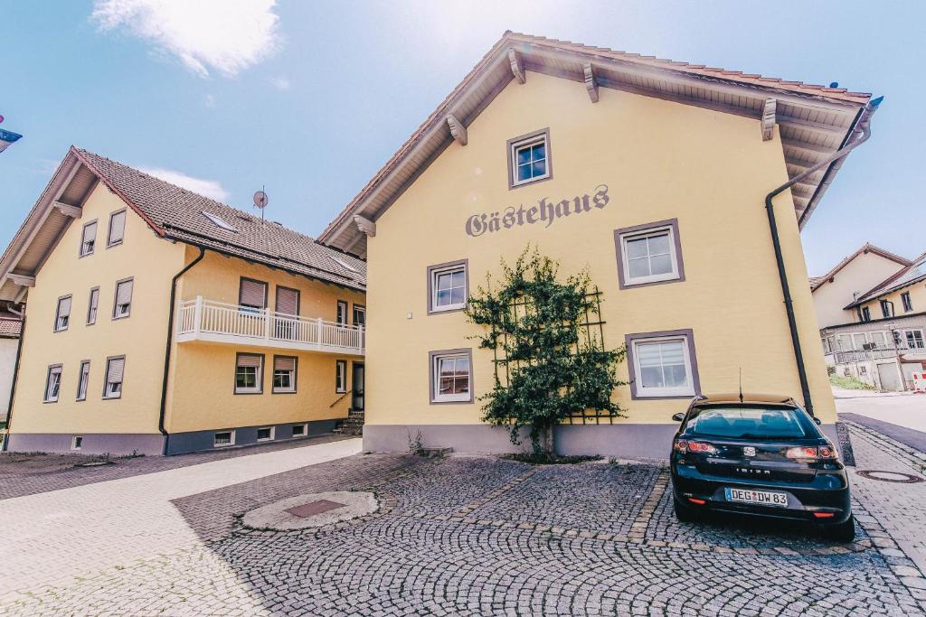 Gasthof Metzgerei Linsmeier photo 1