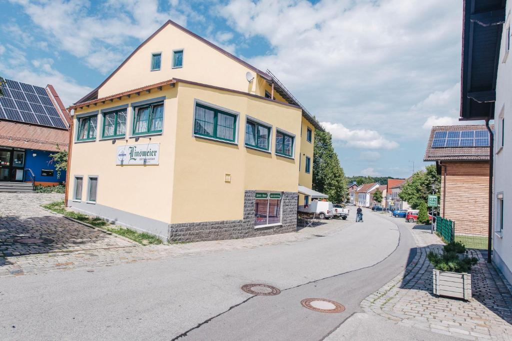 Gasthof Metzgerei Linsmeier photo 2