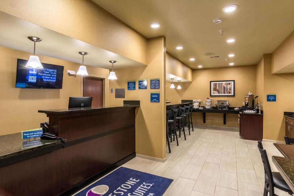 Cobblestone Hotel & Suites - Harborcreek photo 4