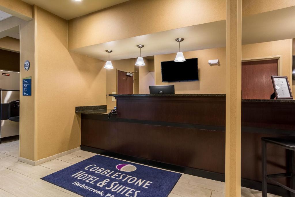Cobblestone Hotel & Suites - Harborcreek photo 2