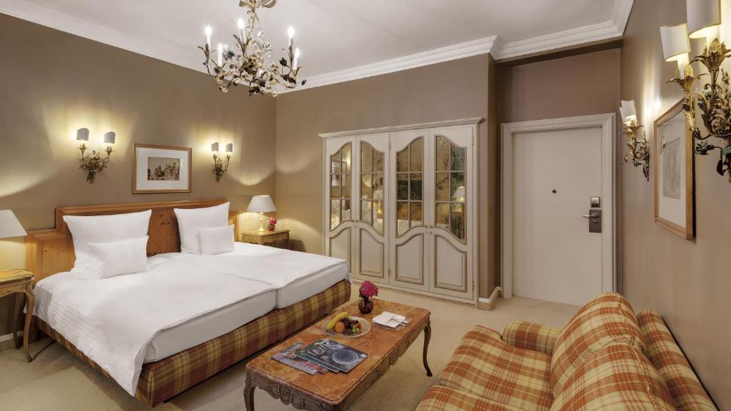 Двухместный (Классический двухместный номер с 1 кроватью), Hotel Excelsior