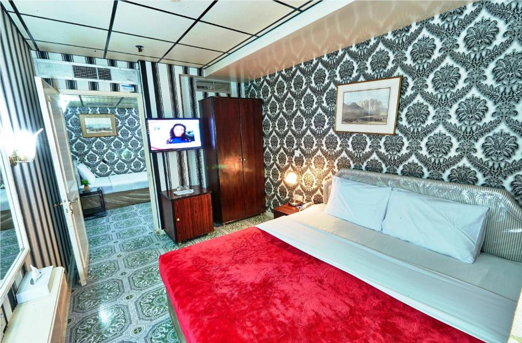 Сьюит (Трехместный номер), Отель West Hotel