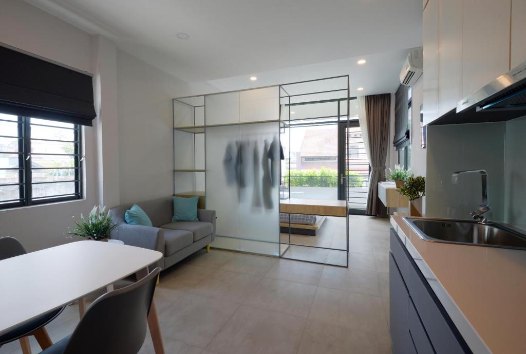 Студио (Номер-студио с балконом), Babylon Garden Serviced Apartment