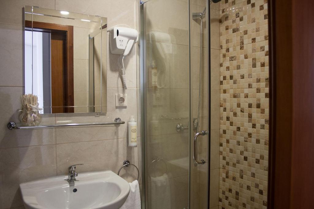 Сьюит (Люкс с террасой), Nations Porto - Studios & Suites