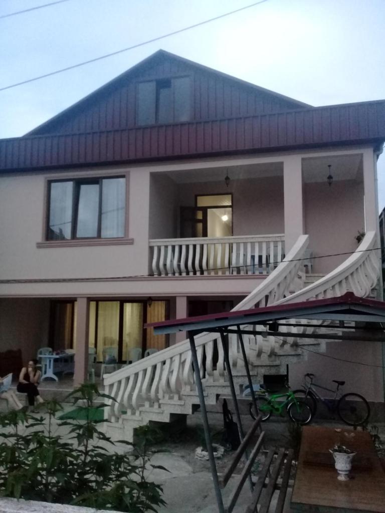 Guest House 293
