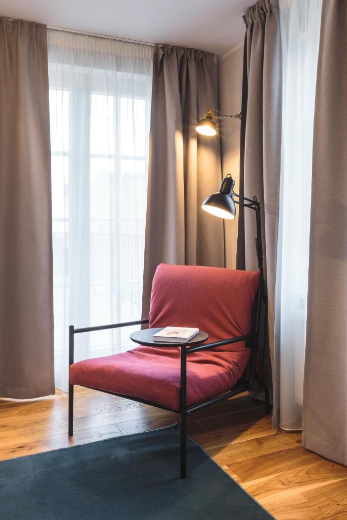 Апартаменты (Апартаменты «Арт-Пентхаус» с 1 спальней и террасой), Riga Lux Apartments - Skolas